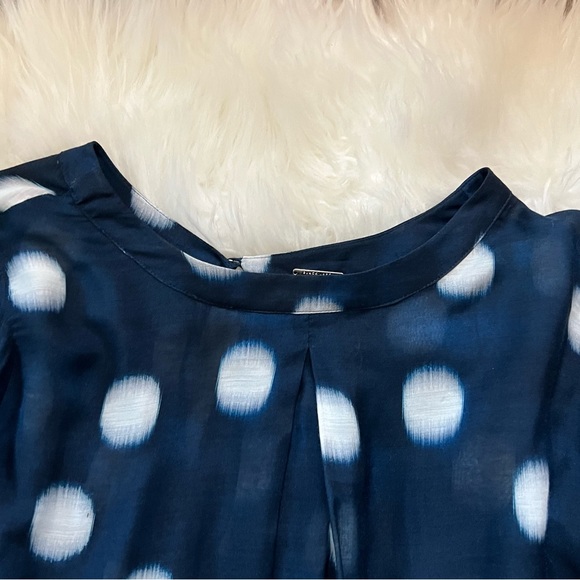 New! CHICO’S Black Label Polka Dot Tier-Sleeve Top - Picture 9 of 14